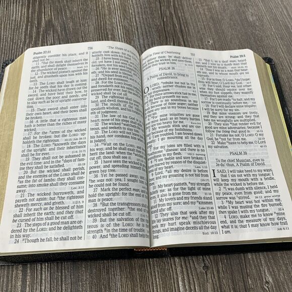 Nelson Regency Holy Bible KJV Giant Print Red Letter 883C 1990 9.5”x6.5” Leather - Picture 11 of 14